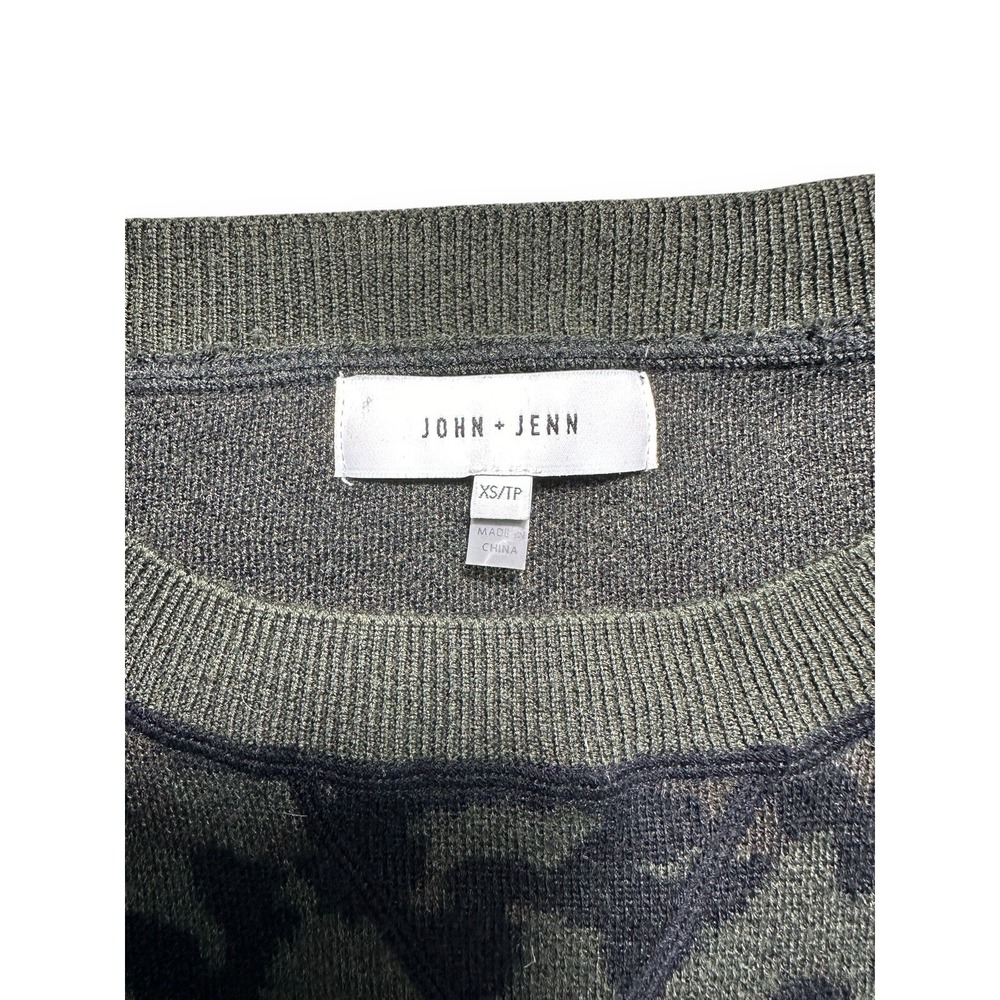 John + Jenn Womens Sweater Green Black Cheetah Print Knit Sz XS Oversized. Camo - Picture 5 of 12
